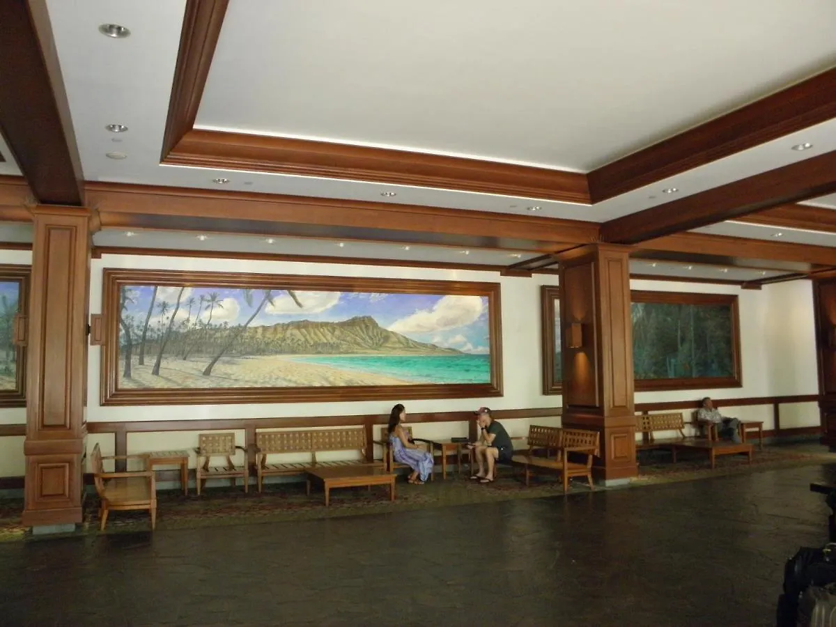 Waikiki Banyan 1Br, Steps To Beach With Free Parking! ホノルル