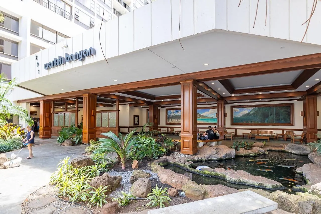 アパート Waikiki Banyan 1Br, Steps To Beach With Free Parking! ホノルル