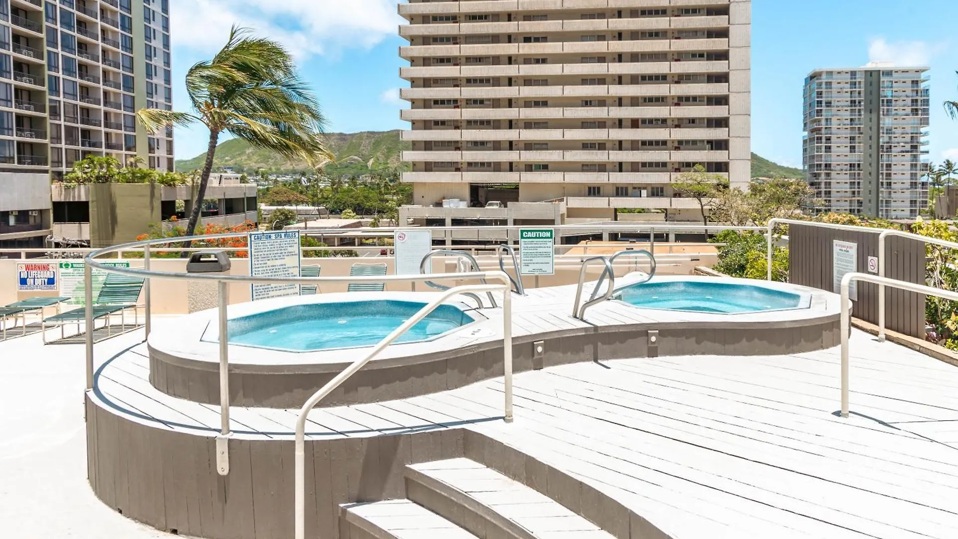 アパート Waikiki Banyan 1Br, Steps To Beach With Free Parking! ホノルル 米国