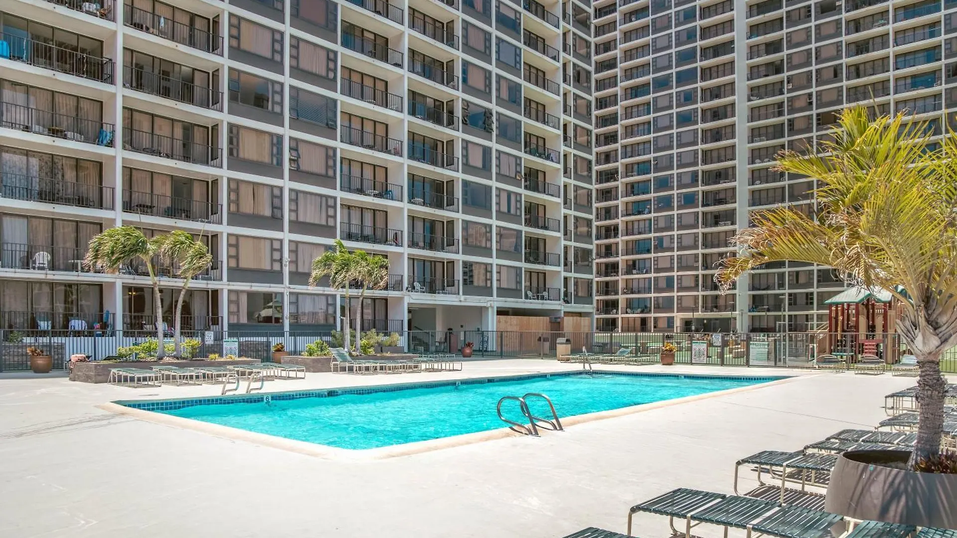 アパート Waikiki Banyan 1Br, Steps To Beach With Free Parking! ホノルル