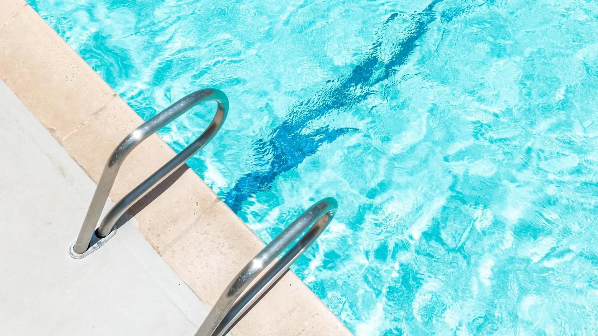Waikiki Banyan 1Br, Steps To Beach With Free Parking! ホノルル アパート