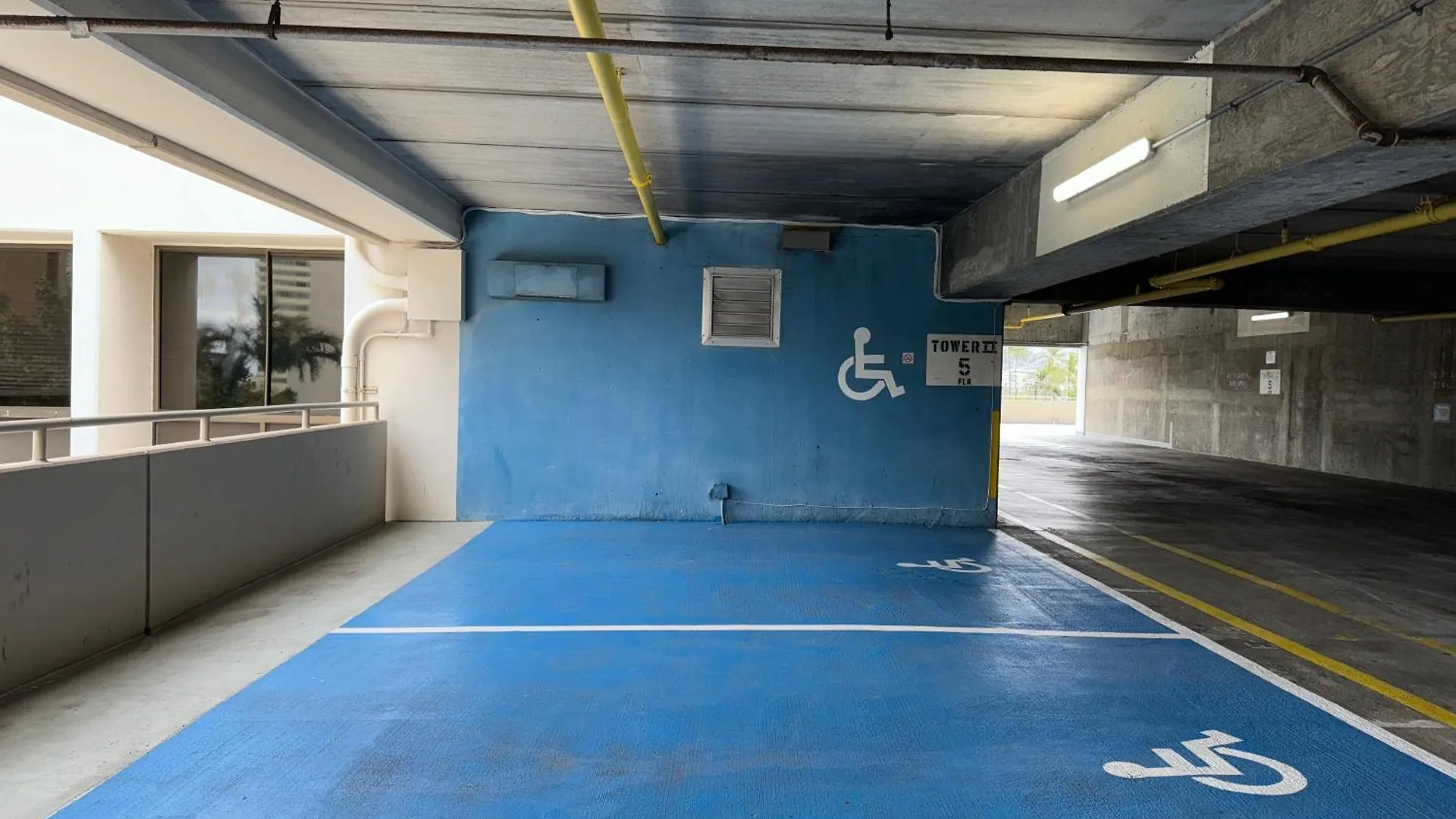 アパート Waikiki Banyan 1Br, Steps To Beach With Free Parking! ホノルル