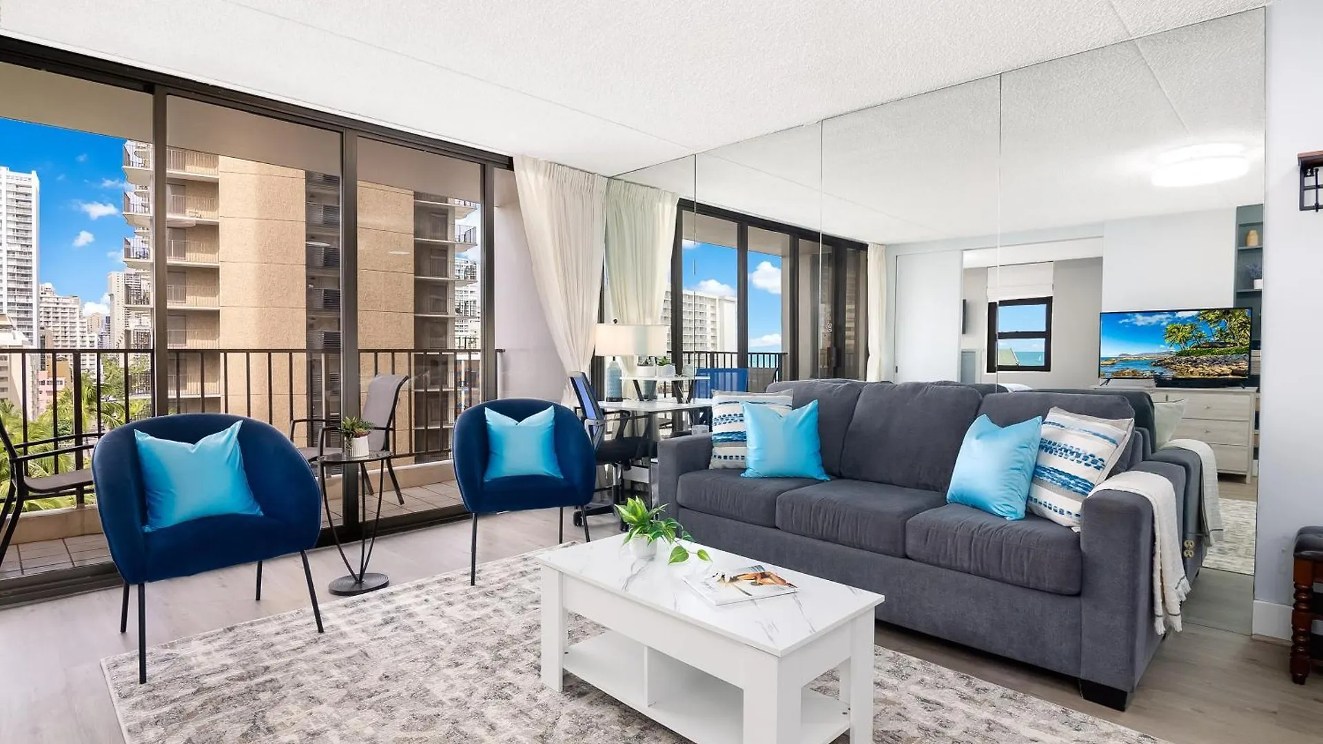 Waikiki Banyan 1Br, Steps To Beach With Free Parking! ホノルル
