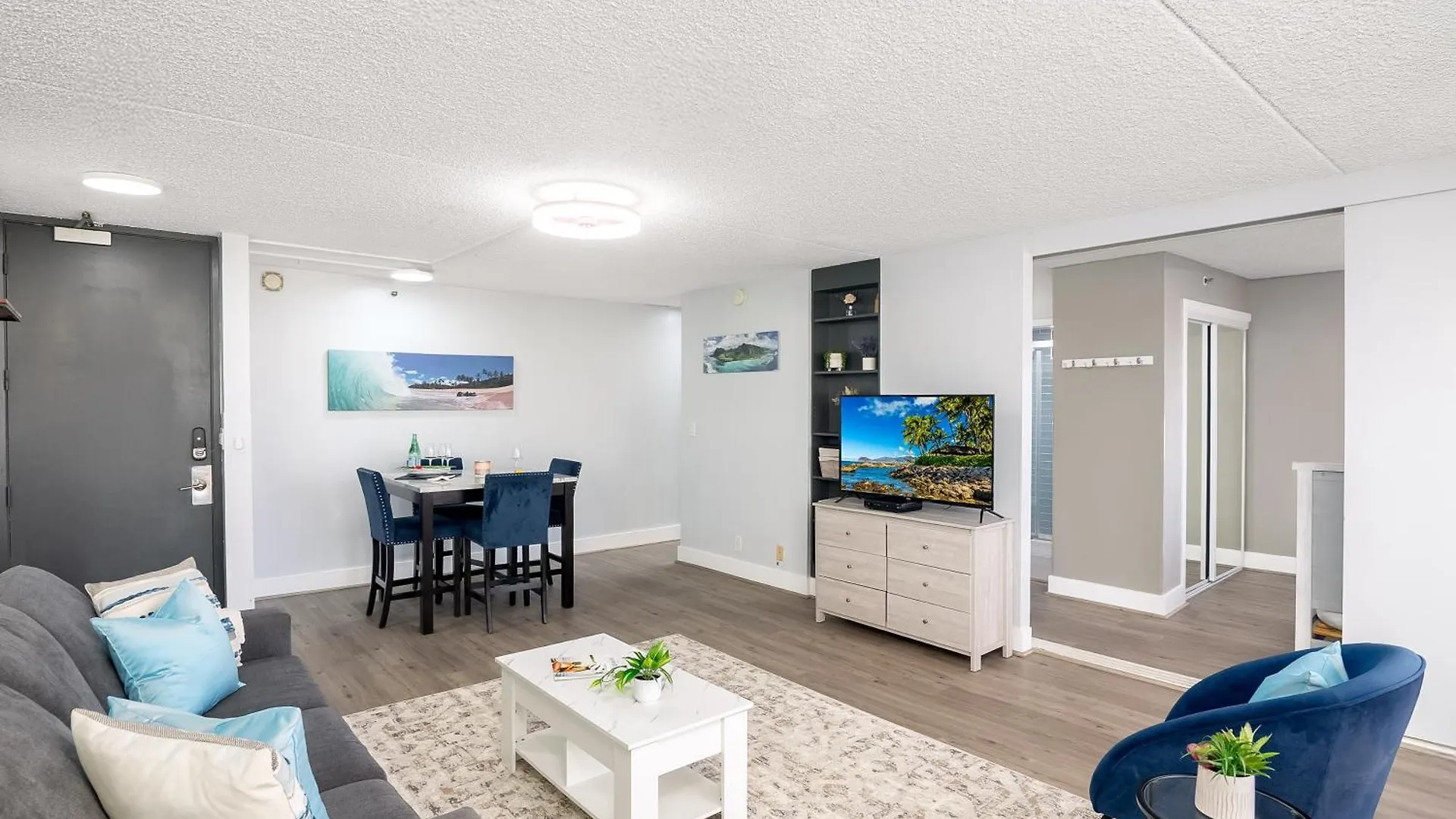 Waikiki Banyan 1Br, Steps To Beach With Free Parking! ホノルル 0*,  米国