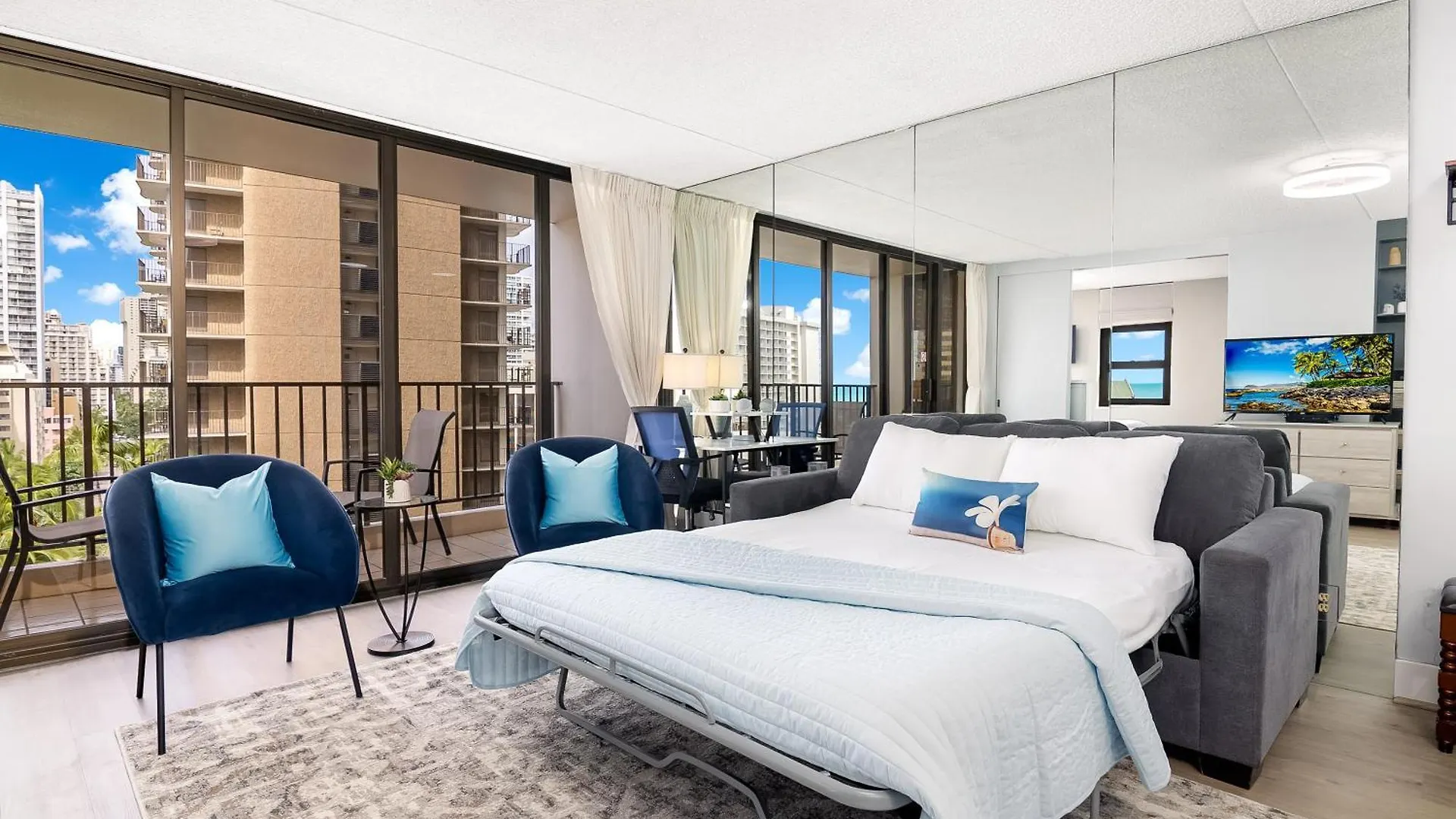 Waikiki Banyan 1Br, Steps To Beach With Free Parking! Honolulu