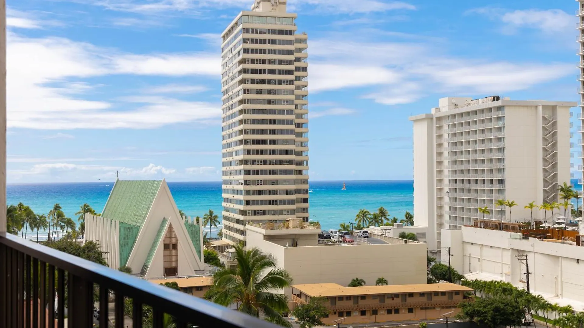 Waikiki Banyan 1Br, Steps To Beach With Free Parking! Honolulu United States